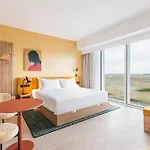 Otel Hampton By Hilton Bordeaux Airport 4*