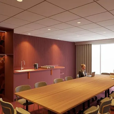 Hampton By Hilton Bordeaux Merignac Airport 4*