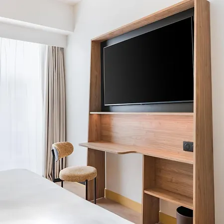 Otel Hampton By Hilton Bordeaux Airport