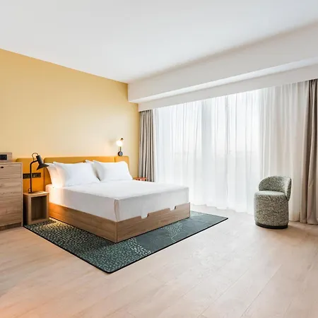 Ξενοδοχείο Hampton By Hilton Bordeaux Airport 4*
