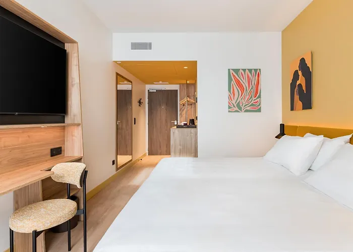 Hampton By Hilton Bordeaux Airport 4*